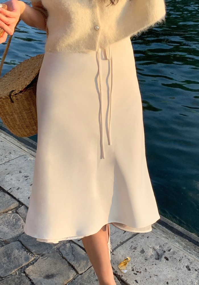 Swan Silky Layer Skirt
